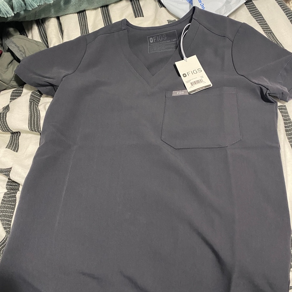 Brand new with tags Figs charcoal XXS Catarina top, sold out